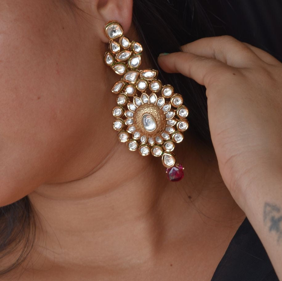 Kundan statement earrings with floral design and emerald drop, 10 cm length